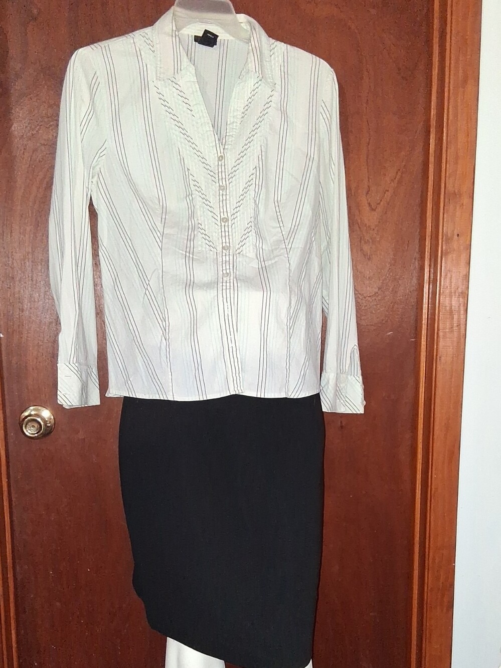 Jones New York Black Pencil Skirt - Classic Office Staple